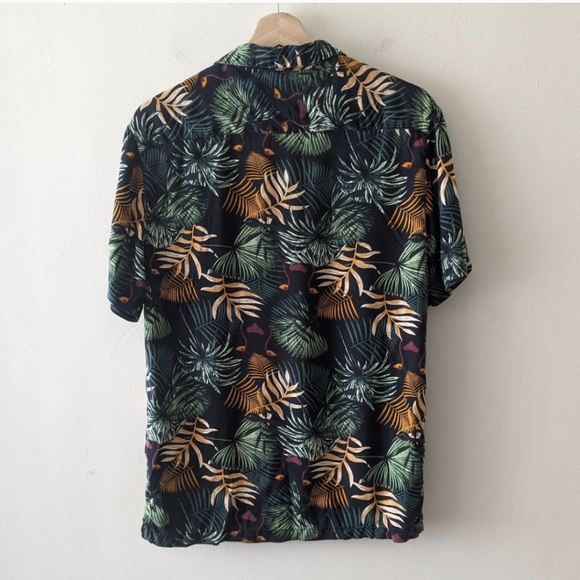 Denim & Flower Palm Tree Summer Tropical Animal Print Button Down - Picture 2 of 7